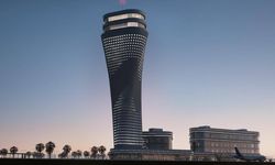 Antalya Havalimanı'nın yeni simgesi yükseliyor: 77 metrelik dev kule