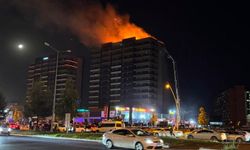 Diyarbakır'da bir plazada yangın