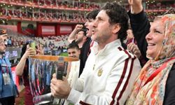 Fatih Tekke'nin eşinden olay yaratacak Salah paylaşımı