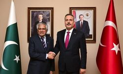 Bakan Fidan Pakistanlı mevkidaşı ile görüştü