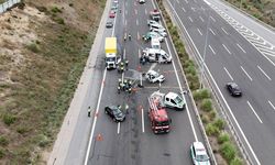 Kuzey Marmara Otoyolu'nda kamyon ile otomobil çarpıştı: 2 ölü, 5 yaralı