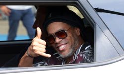 Ronaldinho futbol sahalarına geri dönüyor