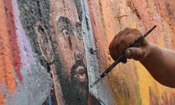 Trabzon'da Muhammed Salah sevgisi duvara resmedildi