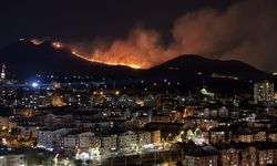 Ankara'da yangına müdahale ediliyor