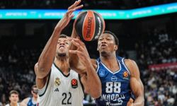 Anadolu Efes, Real Madrid'i parkeden sildi