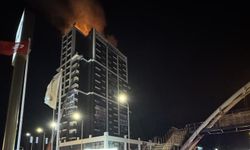 Ankara'da binada çatı yangını