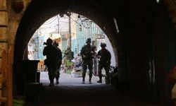 İşgalci İsrail, Batı Şeria'yı tamamen kapattı
