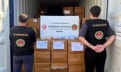 Mersin'de reçetesiz satılması yasak olan 1,7 ton ilaç ele geçirildi
