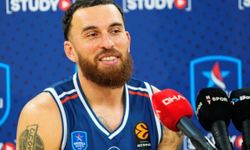 EuroLeague efsanesi Mike James Anadolu Efes'te!
