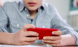 Polonya'da ilkokullarda telefon yasağı