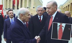 Başkan Erdoğan'ın kırmızı kravatında KAAN detayı