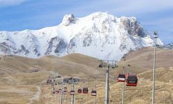 Erciyes'te 2 dağcı için arama kurtarma çalışması başlatıldı
