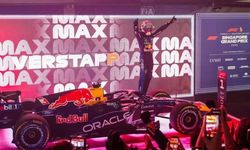 Formula 1 Singapur Grand Prix'sinde zafer Max Verstappen'in