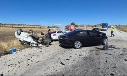 Burdur'da zincirleme kaza: 1 ölü, 4 yaralı