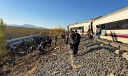 İspanya'da hızlı trenler çarpıştı: Ölü ve yaralılar var