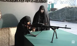 İran’da sivillere silah eğitimi verilmeye başladı