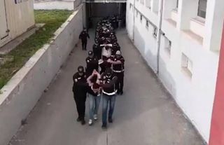 Sosyal medyada sahte banka reklamı veren 20 şüpheli gözaltına alındı