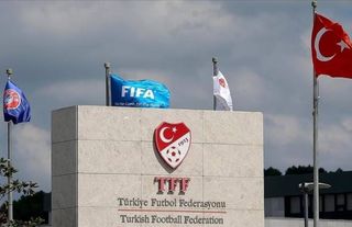 Galatasaray ve Fenerbahçe PFDK'ye sevk edildi