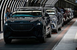 Elektrikli ve hibrit araçlar gazladı, geleneksel motorlar yavaşladı