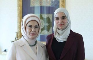 Emine Erdoğan, Suriye Cumhurbaşkanı Şara'nın eşi Latife El Durubi ile görüştü
