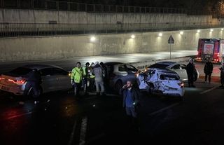 İstanbul'da 7 aracın karıştığı kazada 7 kişi yaralandı
