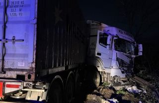 Sakarya'da zincirleme kaza! 12 kişi yaralandı