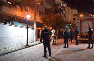 Manisa'da zemin kayması! 2 bina tahliye edildi