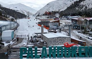 Kayak merkezlerinde en fazla kar Palandöken'de