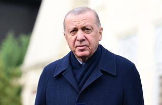 Erdoğan Sisi'ye Togg hediye etti