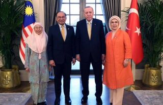 Erdoğan, Malezya Başbakanı İbrahim ile görüştü