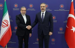 Bakan Fidan İranlı mevkidaşı ile görüştü