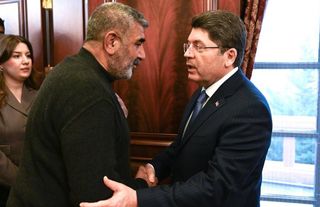 Bakan Tunç Rojin Kabaiş'in ailesi ile görüştü