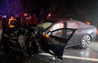 Beykoz’da otomobil ile ticari araç çarpıştı: 1 ölü, 5 yaralı