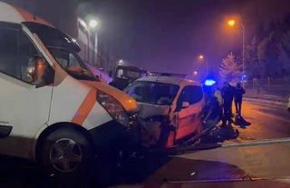 İstanbul’da polis aracıyla otomobil çarpıştı: 3 yaralı