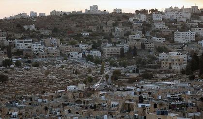 İsrailliler Batı Şeria'da bir aileye saldırdı