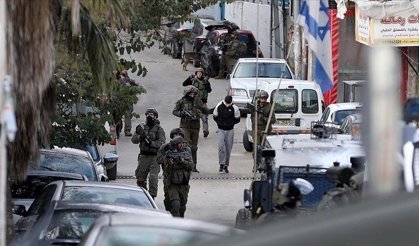 İsrailliler Batı Şeria'da 2 Filistinliyi darbetti