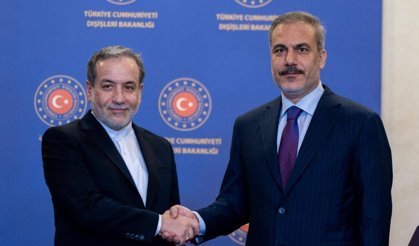 Bakan Fidan Arakçi ile görüştü