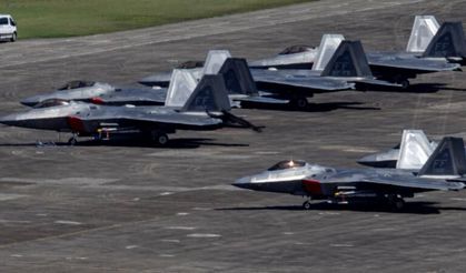 ABD'ye ait 12 adet F-22 İsrail'de!