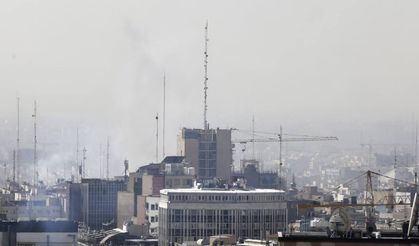 Tahran'da peş peşe patlamalar! İşte ilk görüntüler