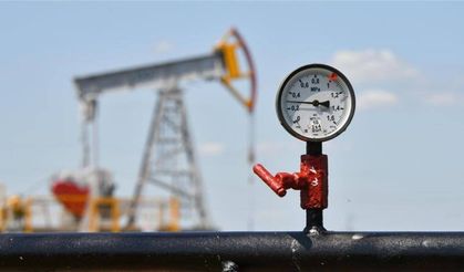 Küresel piyasalarda petrol fiyatları geriliyor