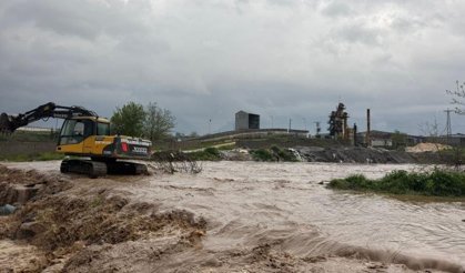 Osmaniye sağanak yağış! Köprü çöktü