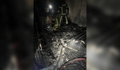 İzmir'de ev yangını