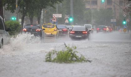 Yurdun bazı bölgeleri için sağanak ve fırtına uyarısı