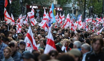 Gürcistan'da hükümet karşıtı gösteri