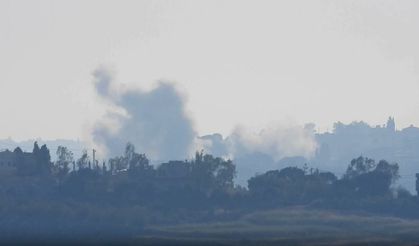 İsrail Lübnan'da hastane yakınını bombaladı