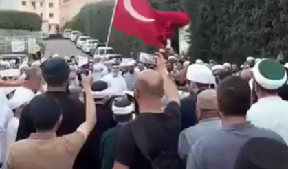 Yusuf Ziya Gümüşel tahliye sonrası coşkuyla karşılandı