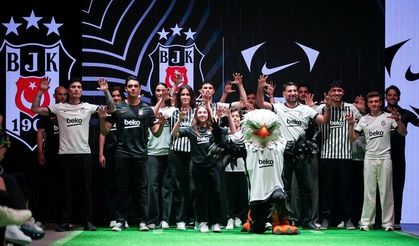 Beşiktaş'ın yeni sezon formaları tanıtıldı