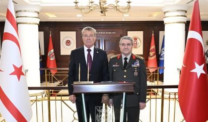 Bayraktaroğlu, KKTC Başbakanı Üstel ile görüştü