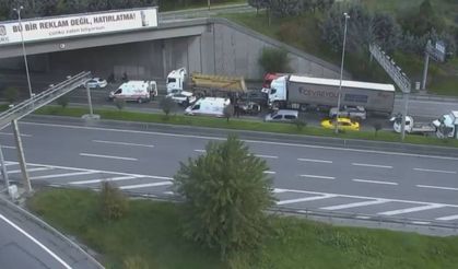 Bağcılar'da zincirleme kaza: Yaralılar var