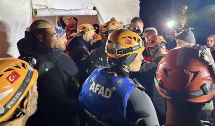 Isparta'da kanyonda mahsur kalan 10 İHH gönüllüsü kurtarıldı